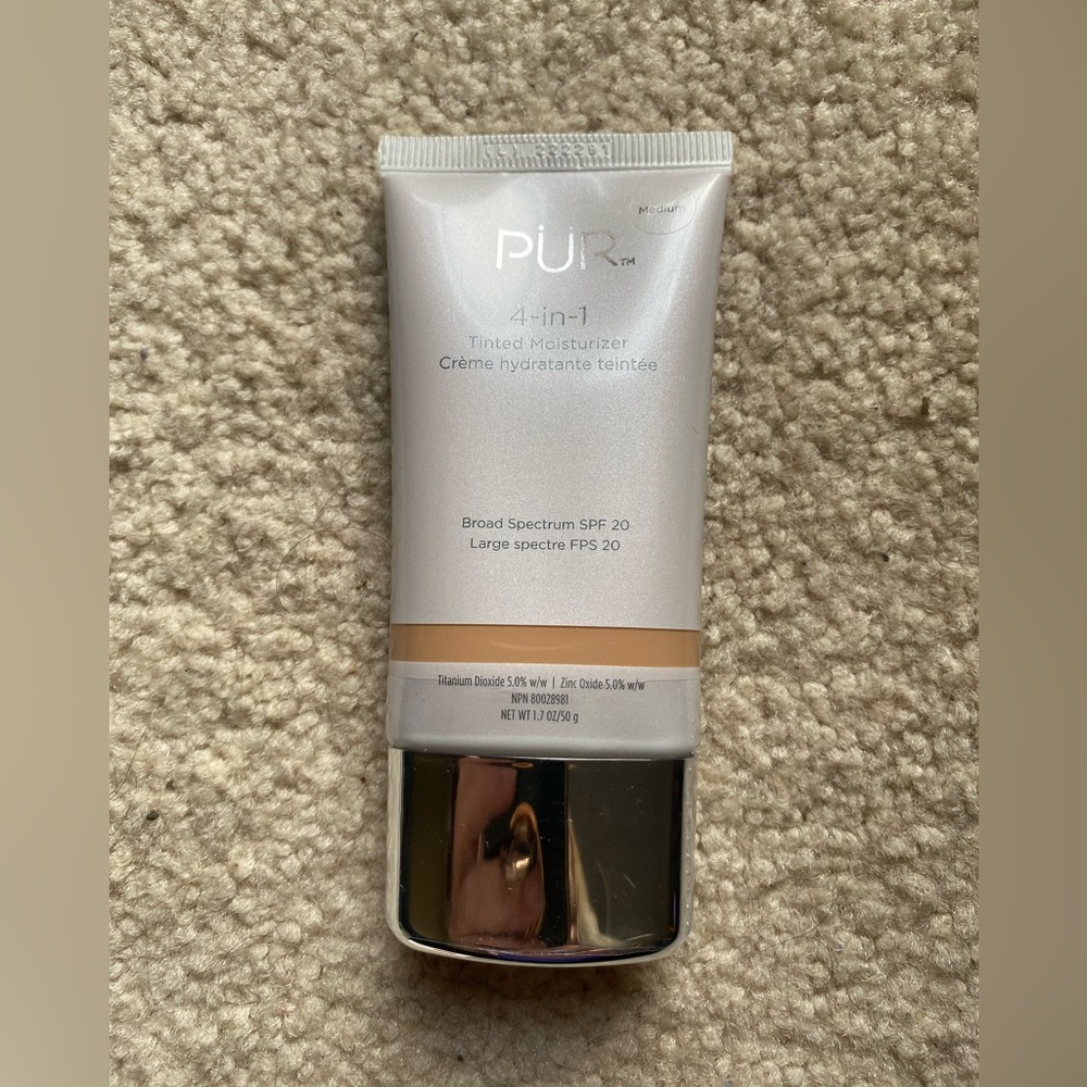 Pur 4-in-1 Tinted Moisturiser with SPF 20 in medium (exp. 07/25)